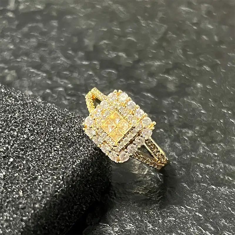 Cubic Zirconia Wedding Ring-Yellow Gold