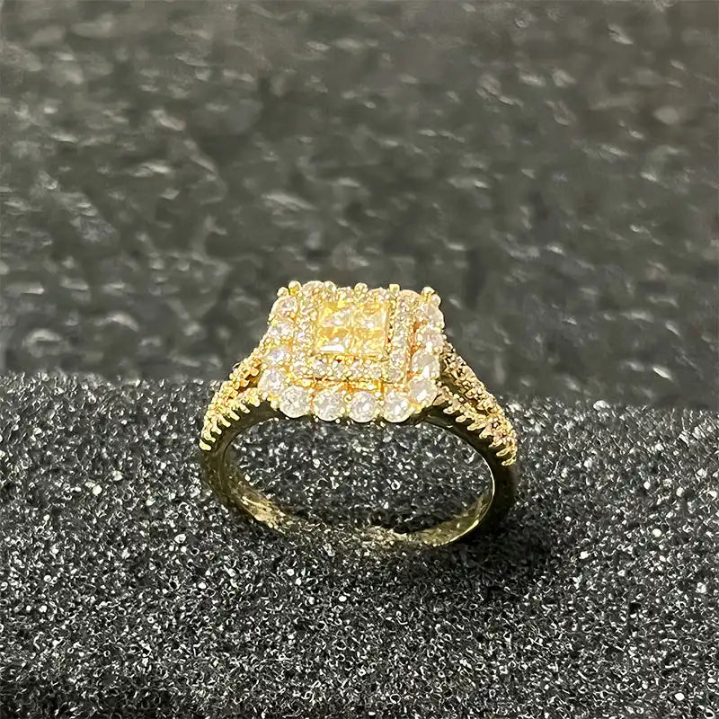 Cubic Zirconia Wedding Ring-Yellow Gold